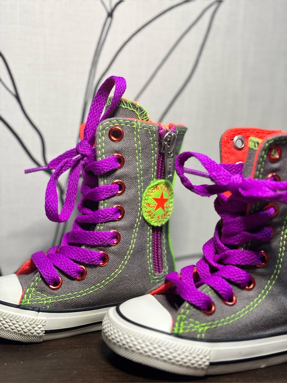 Converse Baby High-Top Sneakers NWOT & Zipper for Easy On/Off Size 3